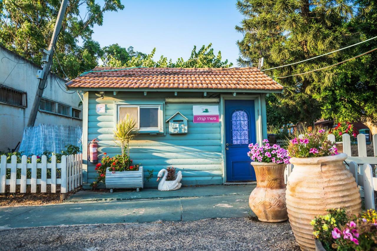 Etzel Tami Hospitality 호텔 Neot Golan 외부 사진
